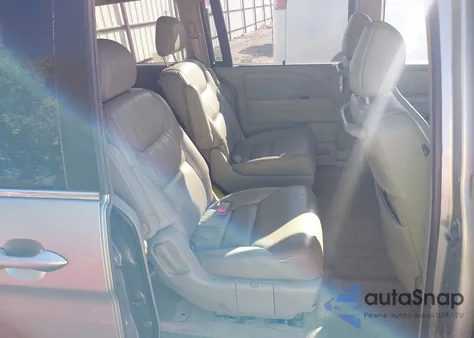 2005 Honda Odyssey Touring z USA, uszkodzony, nr VIN 5FNRL38835B062298